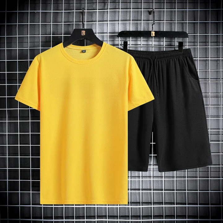 (Aanbieding) T-shirt + Gratis shortset